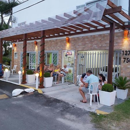 Pousada Girassol Matinhos Exterior foto