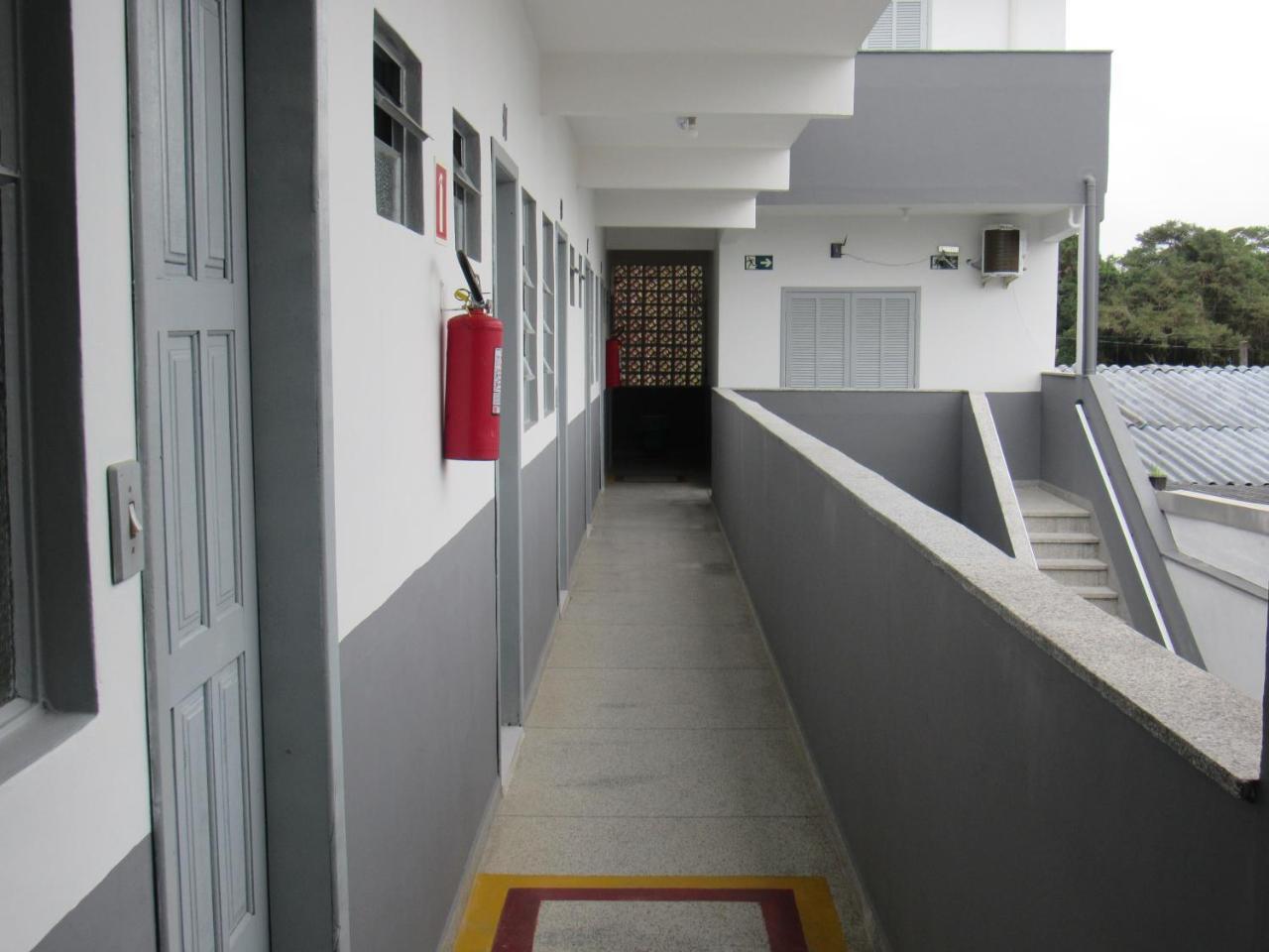 Pousada Girassol Matinhos Exterior foto