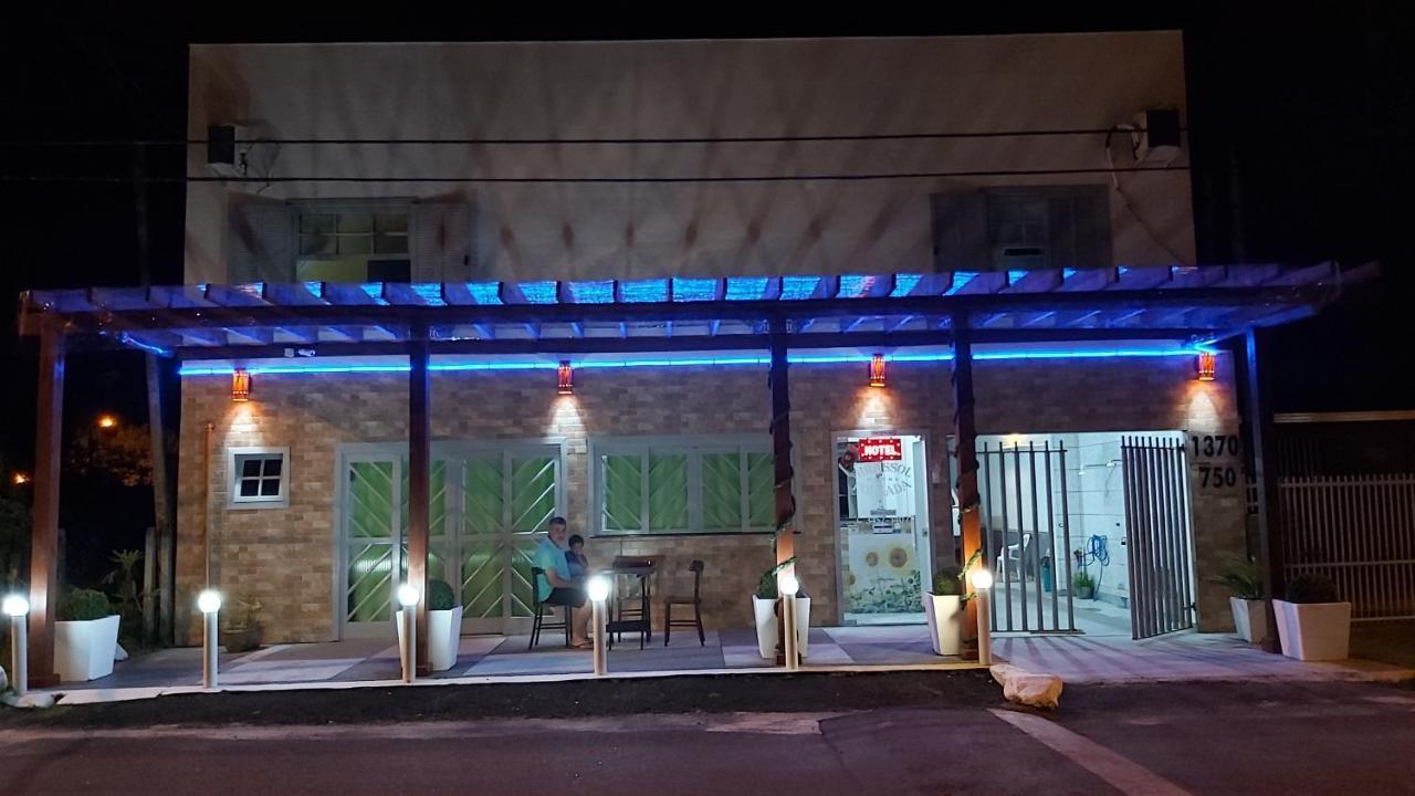 Pousada Girassol Matinhos Exterior foto